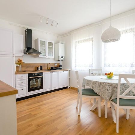 Tonka Apartment Pula Eksteriør billede